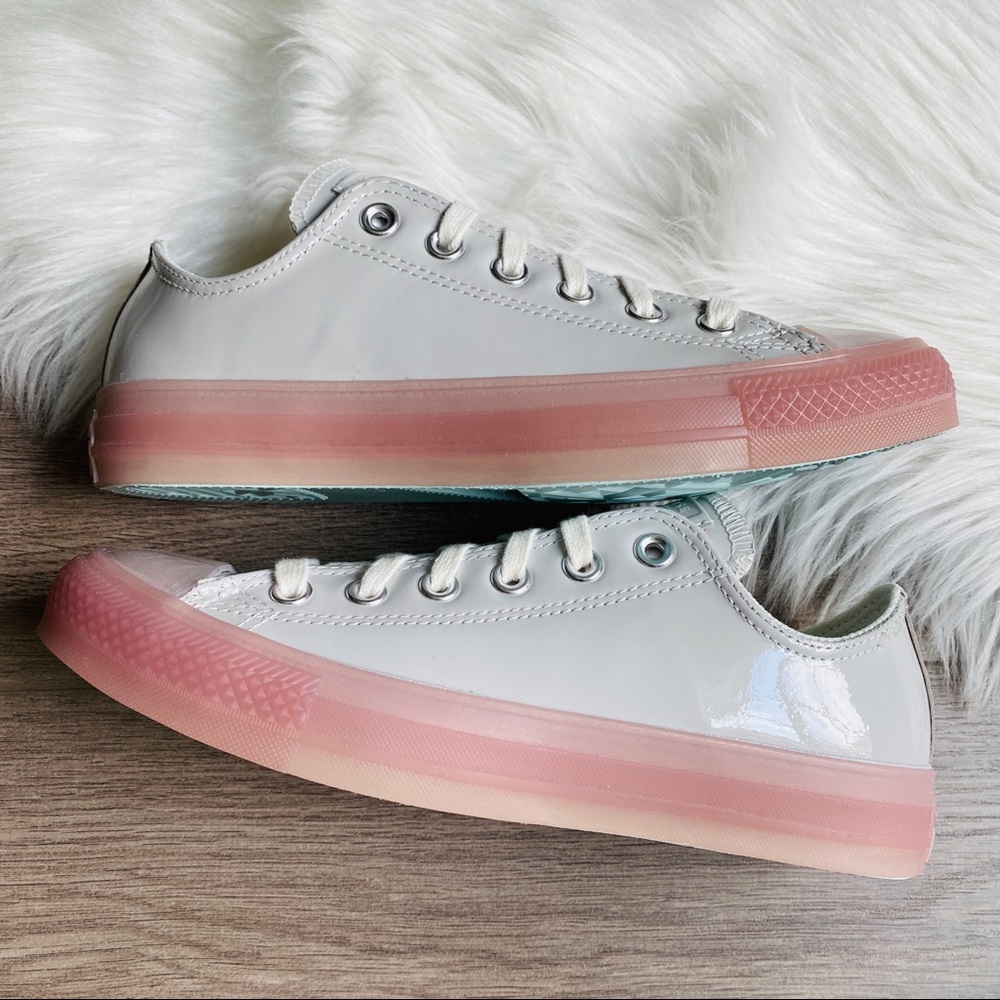 NWT Converse Ctas OX Women’s Shoes - Picture 9 of 9